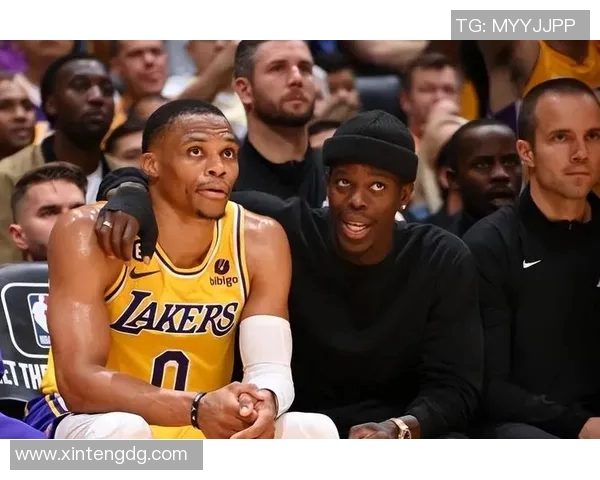 湖人队发挥失常，遭遇三连败——从巅峰到低谷的困境